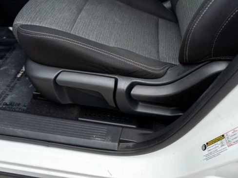 Used 2022 Nissan Rogue S AWD/4WD image 19