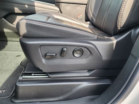 Used 2025 Chevrolet Tahoe High Country image 26