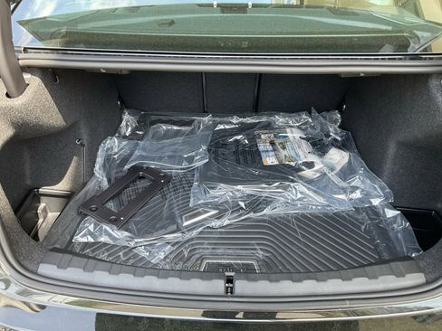 New 2026 BMW 330i Sedan w/ M Sport Package image 15