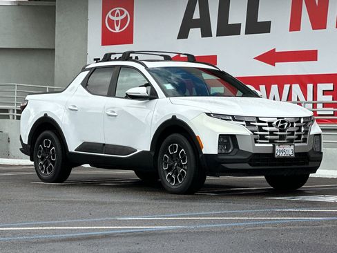 Used 2022 Hyundai Santa Cruz SEL Premium image 8