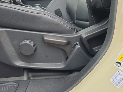 New 2025 Ford Bronco Badlands image 14