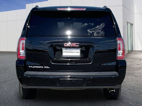 Used 2020 GMC Yukon XL SLT w/ Premium Edition RWD image 6
