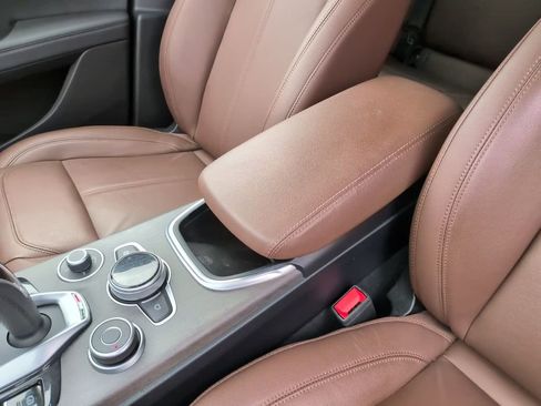 Used 2023 Alfa Romeo Stelvio Ti w/ Active Assist Plus Package image 30