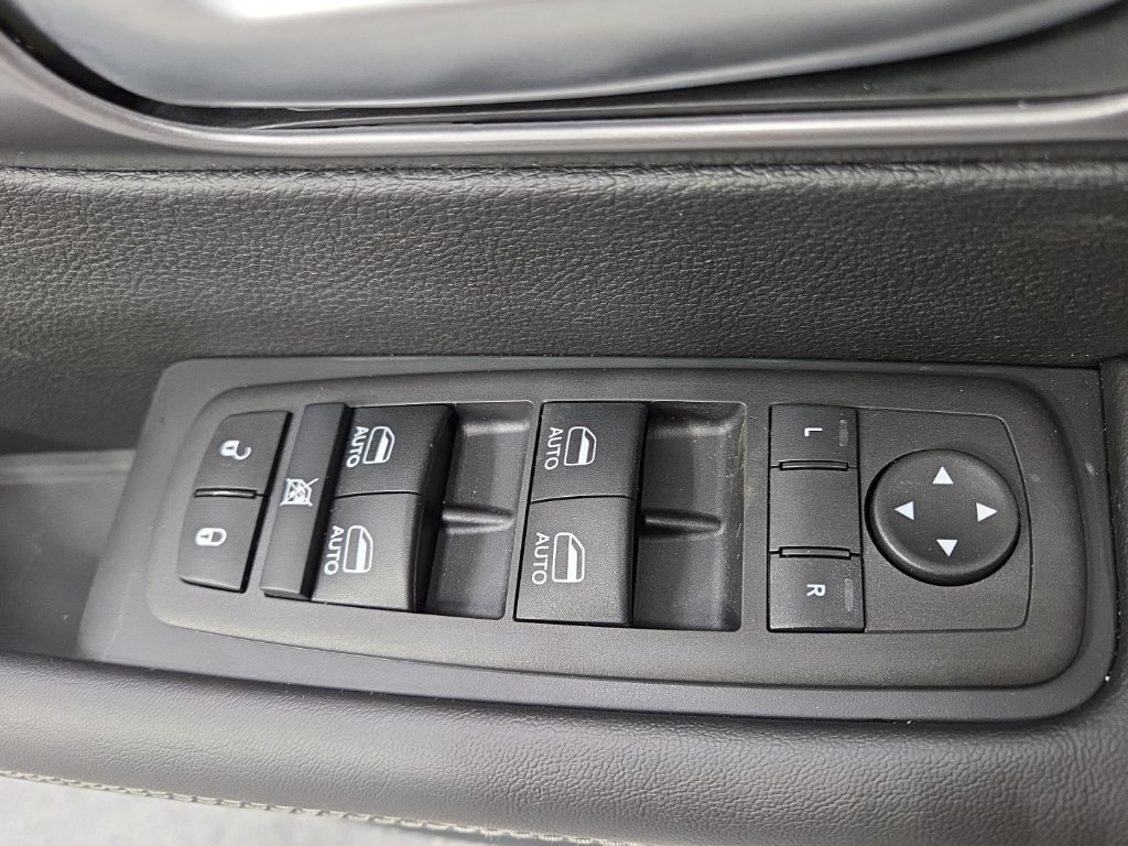 New 2026 Chrysler Pacifica Select w/ S Appearance Package FWD image 27
