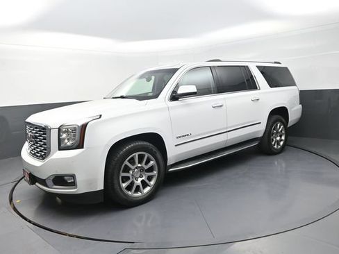 Used 2019 GMC Yukon XL Denali image 38