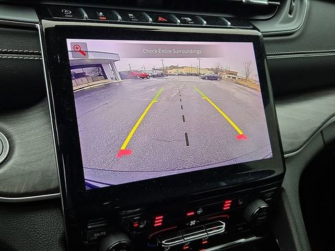 Used 2023 Jeep Grand Cherokee Limited w/ Black Appearance Package image 18