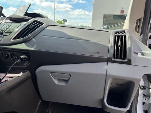 Used 2015 Ford Transit 150 XLT RWD image 17