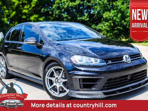 Used 2017 Volkswagen Golf 4-Door AWD/4WD image 1