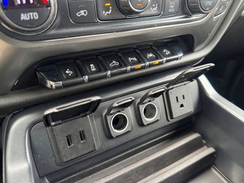 Used 2018 Chevrolet Silverado 1500 LTZ Z71 w/ LTZ Plus Package image 21