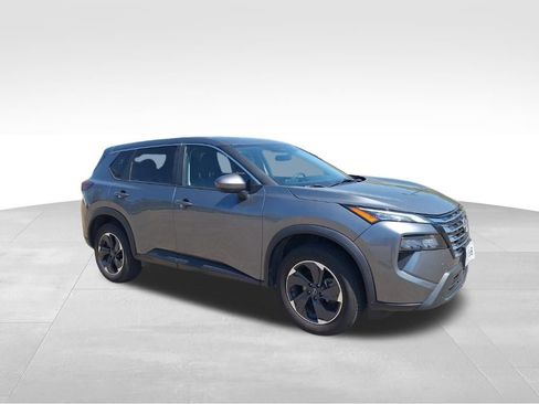 Used 2024 Nissan Rogue SV FWD image 5