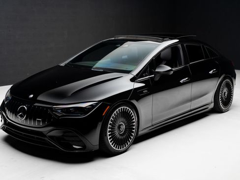Used 2023 Mercedes-Benz EQE AMG 4MATIC Sedan image 4