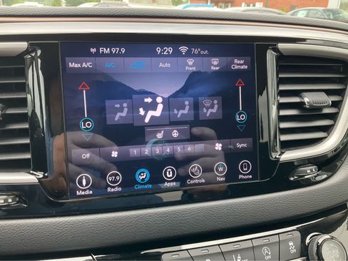Used 2019 Chrysler Pacifica Touring Plus w/ Advanced Safetytec Group FWD image 7