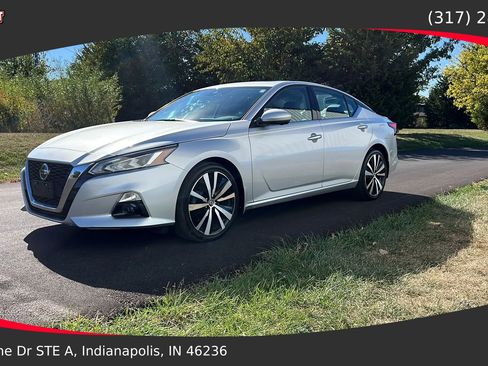 Used 2019 Nissan Altima 2.5 Platinum AWD/4WD image 1