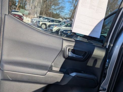 Certified 2019 Toyota Tacoma TRD Off-Road w/ Technology Package image 16