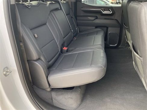 Used 2024 GMC Sierra 1500 SLT image 30