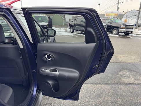 Used 2017 Nissan Juke SV image 31