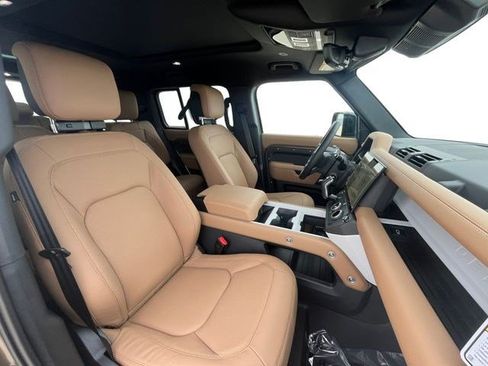 New 2026 Land Rover Defender 130 X-Dynamic SE AWD/4WD image 16