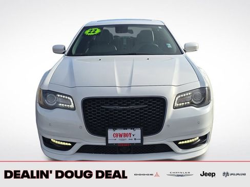 Used 2022 Chrysler 300 Touring L w/ Popular Equipment Group image 9