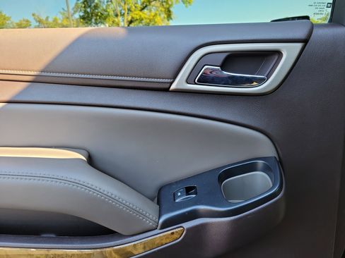 Used 2017 GMC Yukon XL Denali w/ Open Road Package image 12