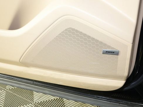 Certified 2021 Porsche Cayenne image 17