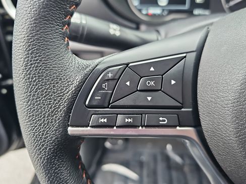 Used 2025 Nissan Versa SR w/ Trunk Package image 17