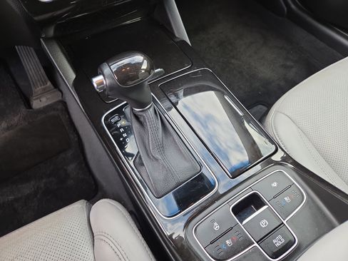 Used 2014 Kia Cadenza Limited image 24