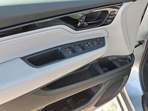 Used 2024 Honda Odyssey Elite image 12