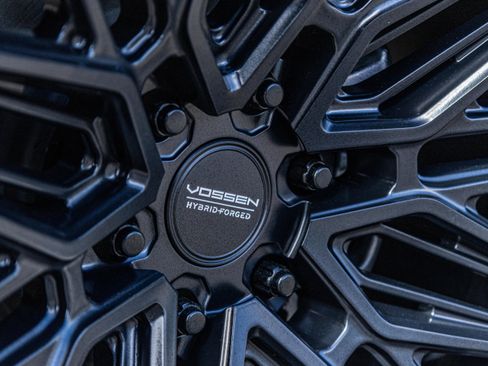 New 2025 Ford F150 Lariat w/ Equipment Group 502A High AWD/4WD image 16