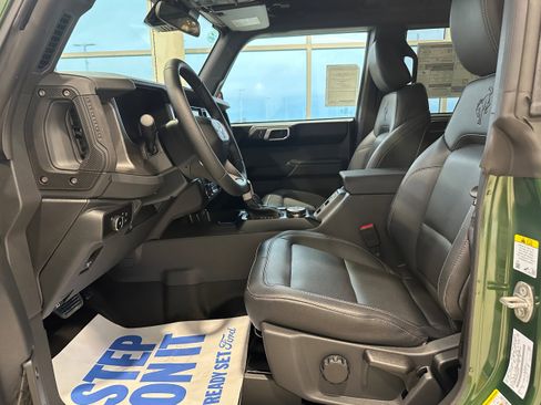 New 2025 Ford Bronco Badlands w/ Sasquatch Package AWD/4WD image 43