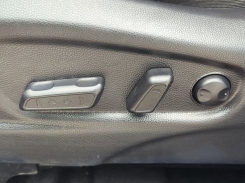 Used 2018 Kia Soul + FWD image 13