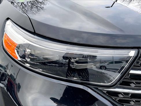 Used 2021 Ford Explorer XLT w/ Equipment Group 202A image 30