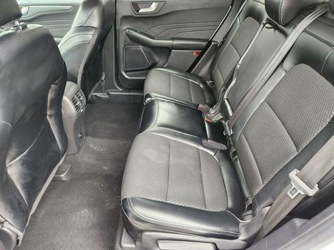 Used 2024 Ford Escape SE FWD image 13