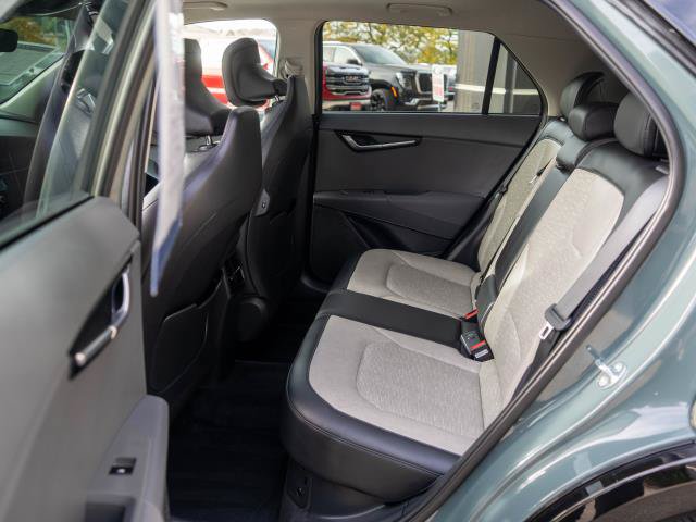 Certified 2023 Kia Niro SX Touring FWD image 13