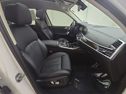 Used 2020 BMW X7 xDrive40i w/ Premium Package AWD/4WD image 32