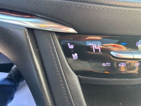 Used 2019 Cadillac XT5 Luxury AWD/4WD image 14