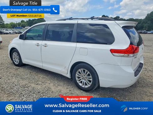 Used 2012 Toyota Sienna XLE w/ XLE Navigation Pkg FWD image 3
