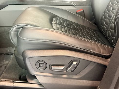 Used 2024 Audi RS Q8 image 18