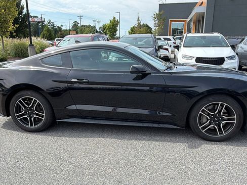 Used 2020 Ford Mustang GT RWD image 7