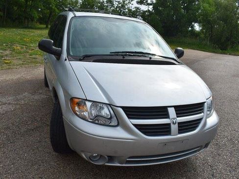 Used 2005 Dodge Grand Caravan SXT FWD image 10