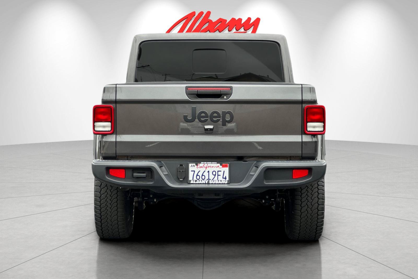 Used 2025 Jeep Gladiator Sport AWD/4WD image 5