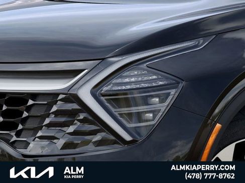 New 2025 Kia Sportage EX image 10