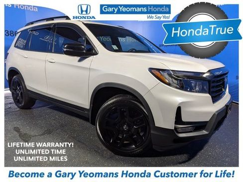 Certified 2025 Honda Passport Black Edition image 1