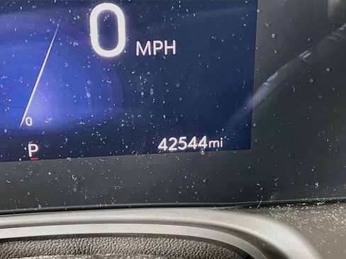 Used 2024 Buick Encore GX Sport Touring w/ Comfort Package AWD/4WD image 9