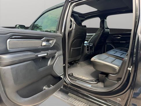 Used 2019 RAM 1500 Laramie AWD/4WD image 31