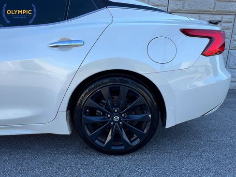 Used 2016 Nissan Maxima SR FWD image 10