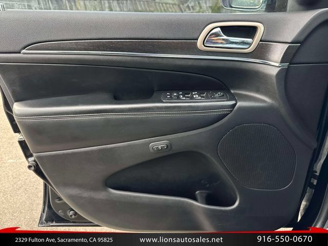 Used 2017 Jeep Grand Cherokee Limited RWD image 18