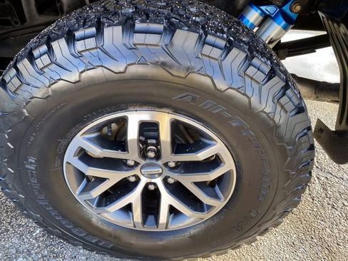 Used 2018 Ford F150 Raptor w/ Equipment Group 802A Luxury image 36