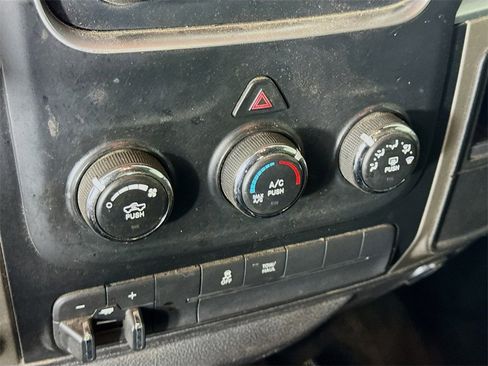 Used 2015 RAM 2500 SLT image 15