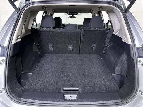 Used 2025 Nissan Rogue SV FWD image 27