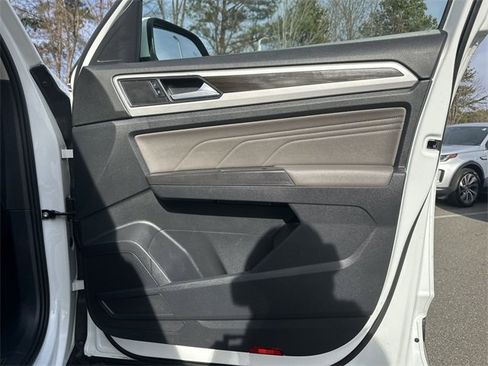 Used 2022 Volkswagen Atlas SE image 24